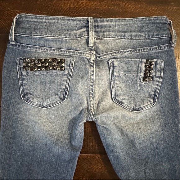 Black Orchid Hurricanea Studded Skinny Jeans Blue Distress Size 25 Edgy Rocker - Picture 7 of 17